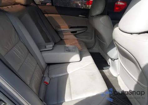 2008 Honda Accord 2.4 Ex-L z USA, uszkodzony, nr VIN 1HGCP26858A015229